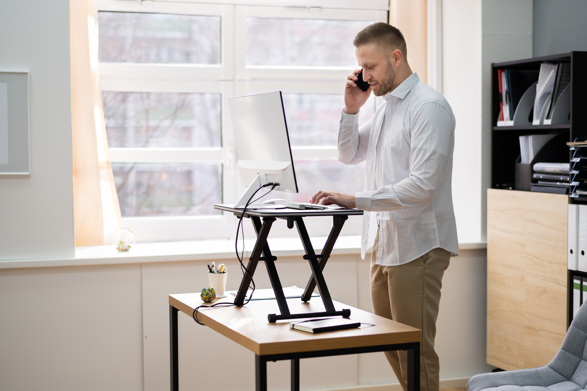 Healthy Land_Adjustable Height Desk Stand For Office Computer